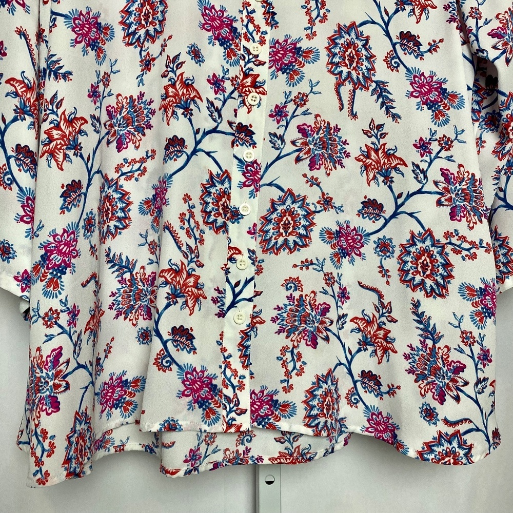 Style & Co. Womenʻs White | Blue Floral 3/4 Sleeve Button Down Blouse Large - Picture 4 of 7